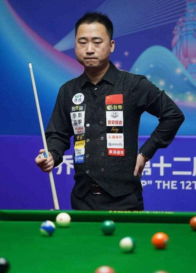 两极却因创 两极却因创