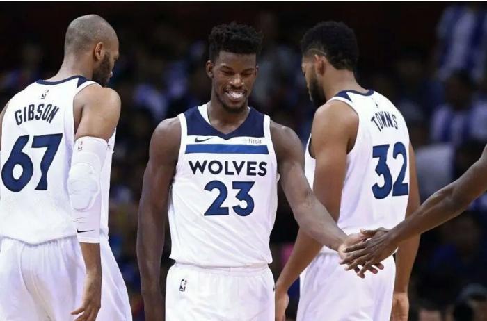 舞台上的真 舞台上的真